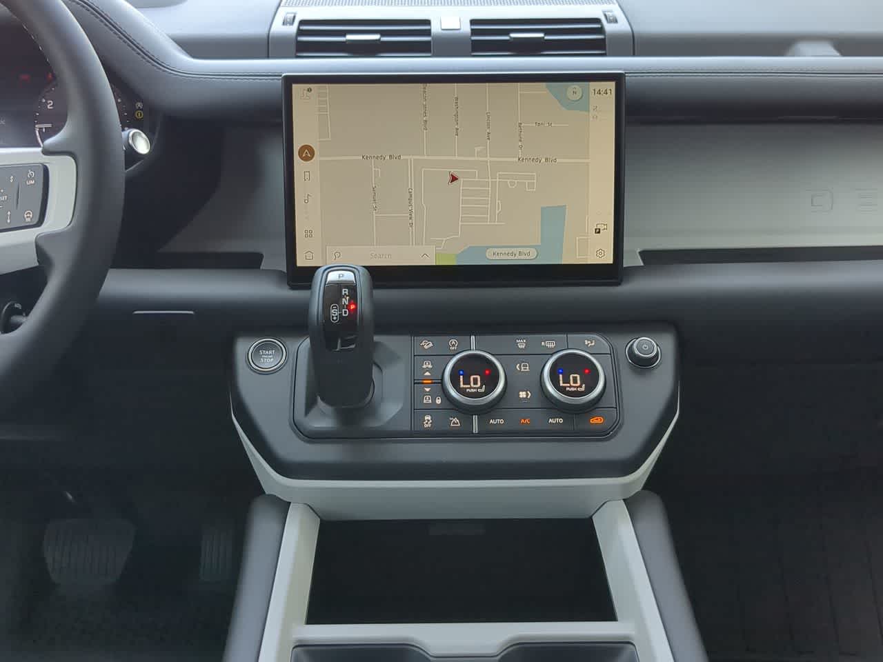 Thumbnail: 2025 Land Rover Defender - 30