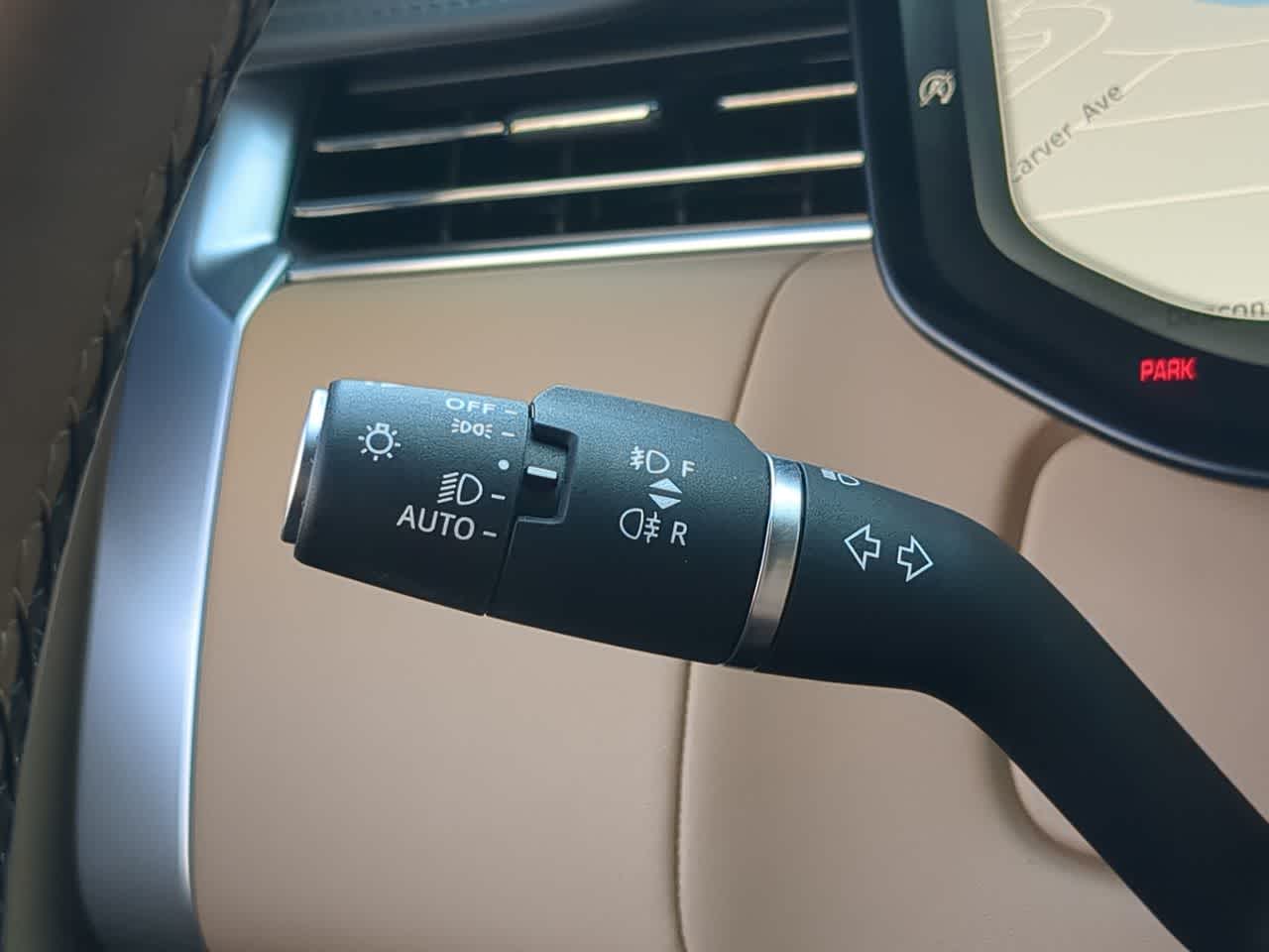 Thumbnail: 2025 Land Rover Range Rover - 29