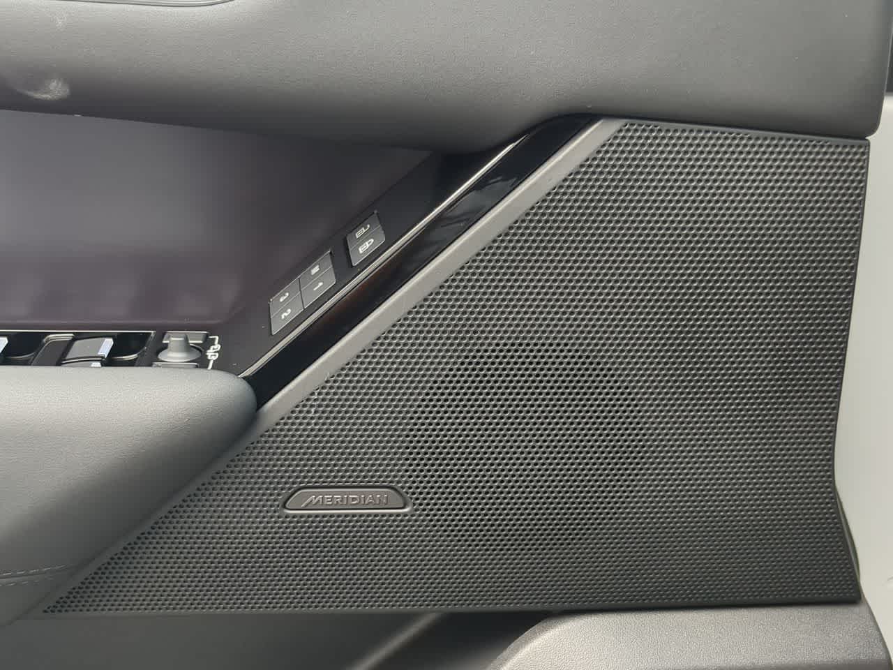 Thumbnail: 2026 Land Rover Range Rover Velar - 32