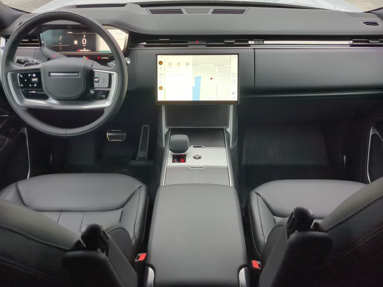 Thumbnail: 2025 Land Rover Range Rover - 15