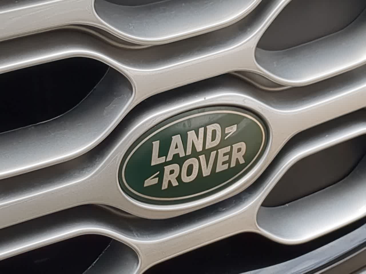 Thumbnail: 2025 Land Rover Discovery - 11