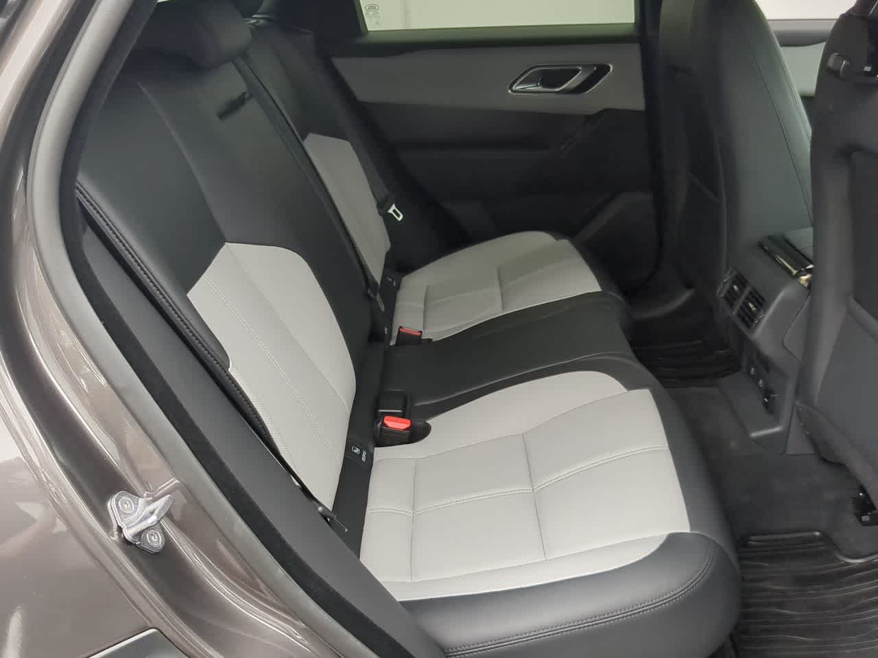 Thumbnail: 2026 Land Rover Range Rover Velar - 21