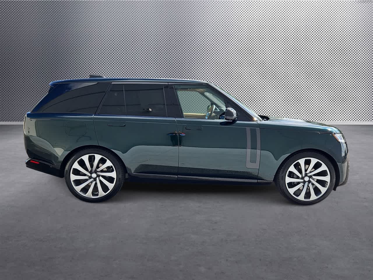 Thumbnail: 2025 Land Rover Range Rover - 9