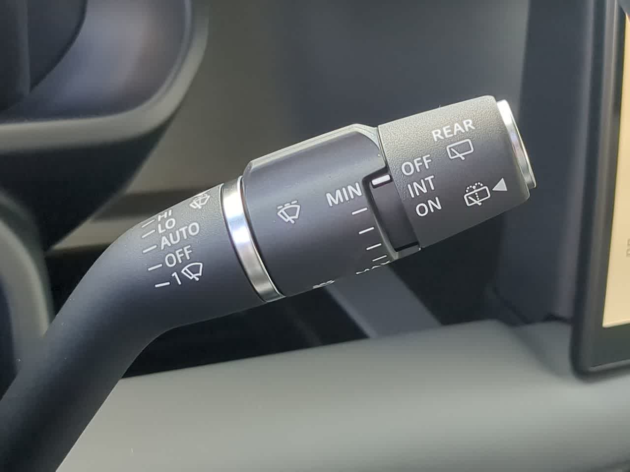 Thumbnail: 2025 Land Rover Defender - 28