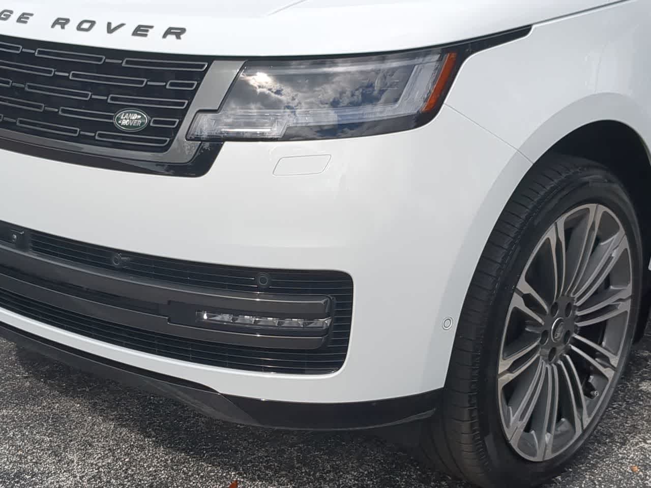 Thumbnail: 2025 Land Rover Range Rover - 11