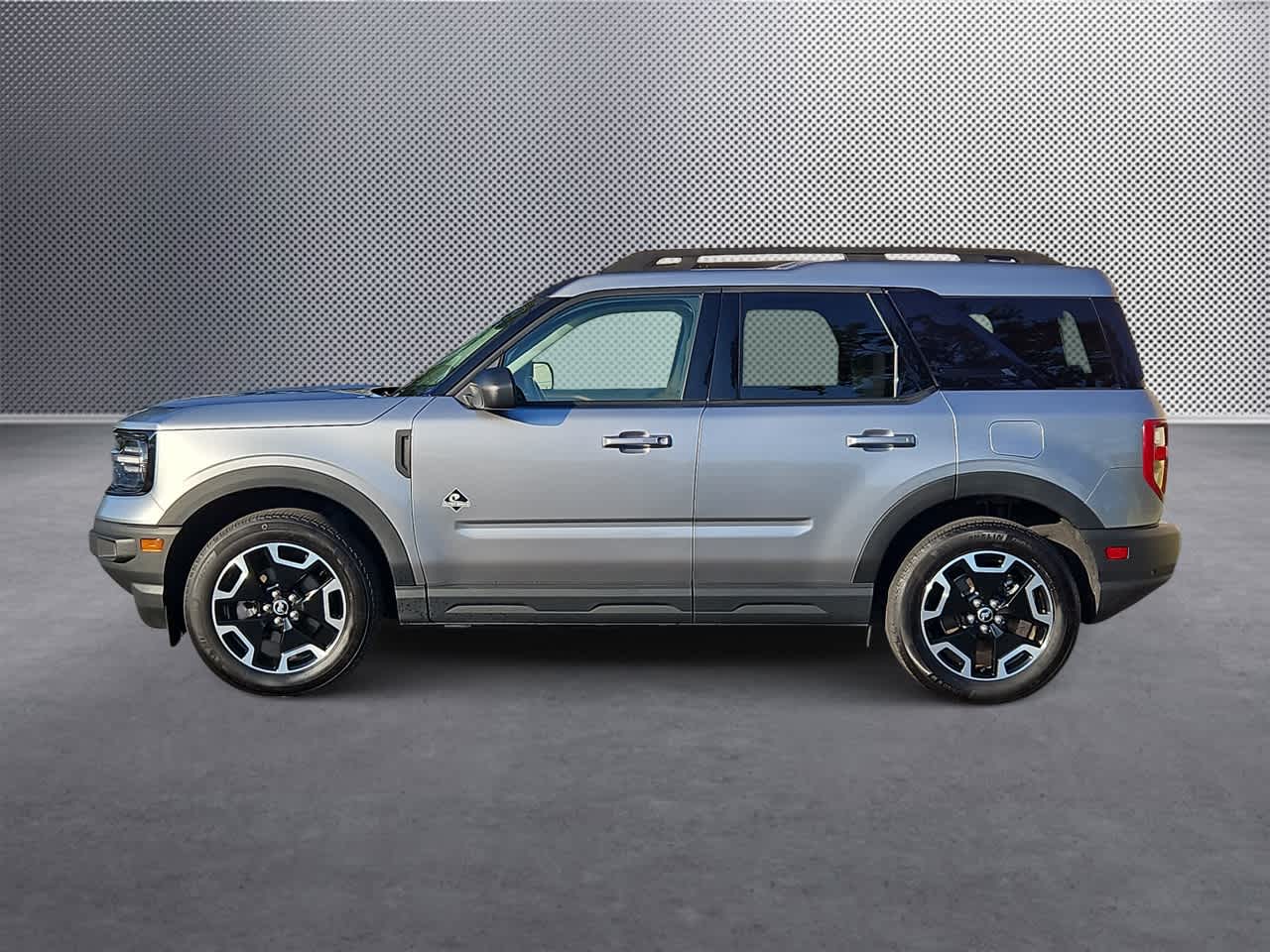 Thumbnail: 2023 Ford Bronco Sport - 5