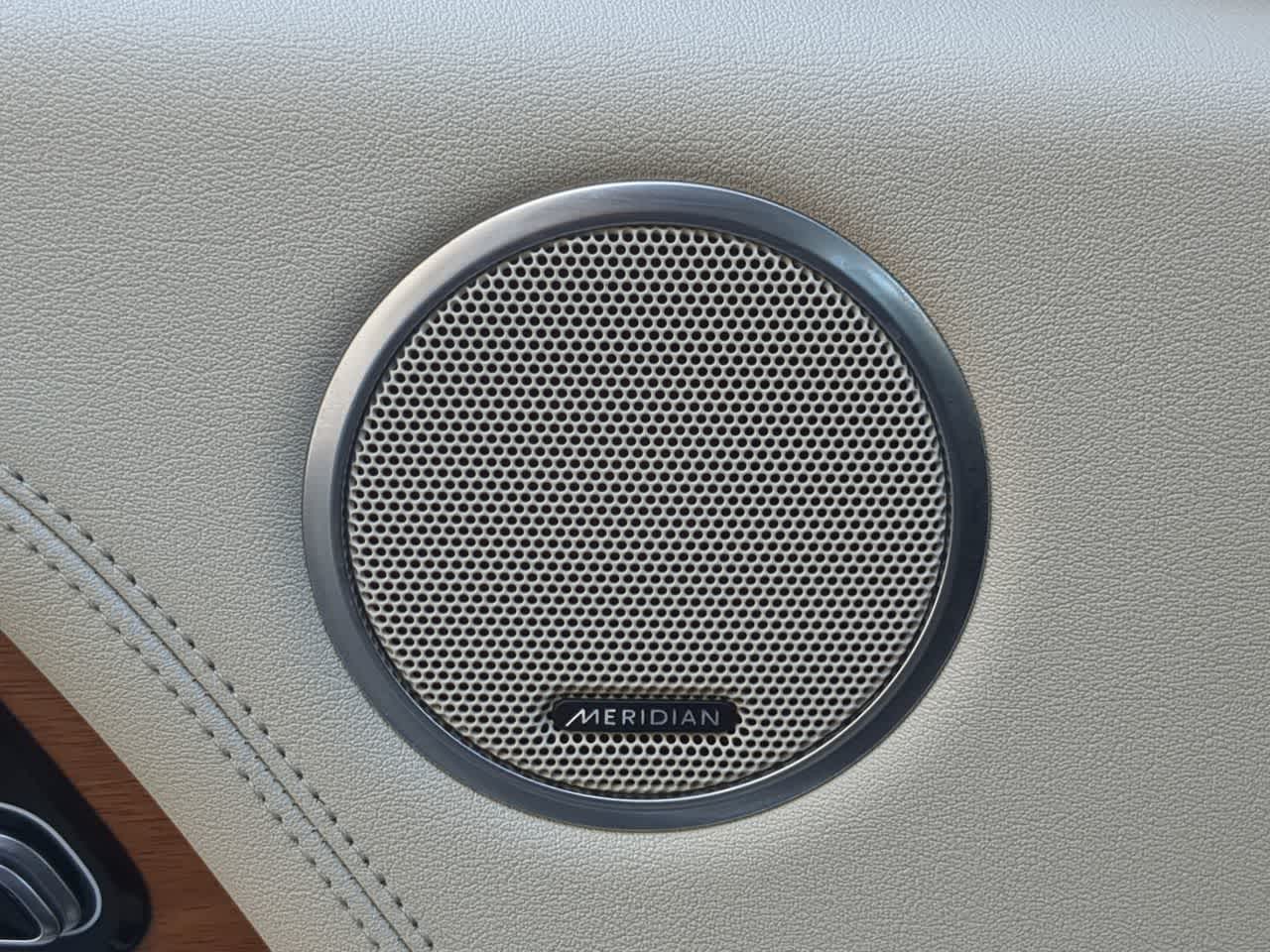 Thumbnail: 2020 Land Rover Range Rover - 33