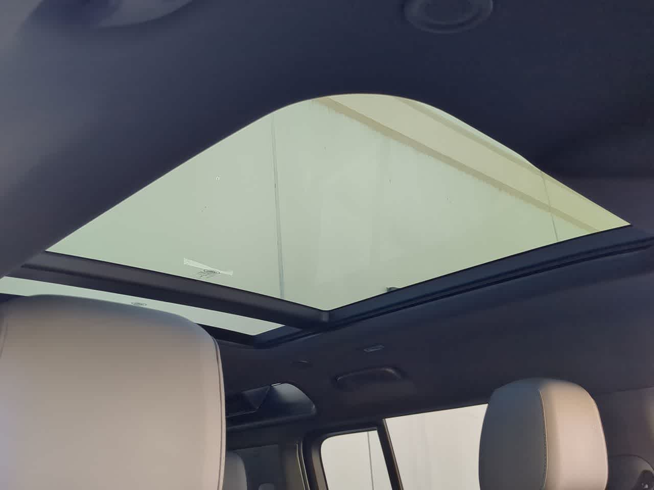 Thumbnail: 2025 Land Rover Defender - 19