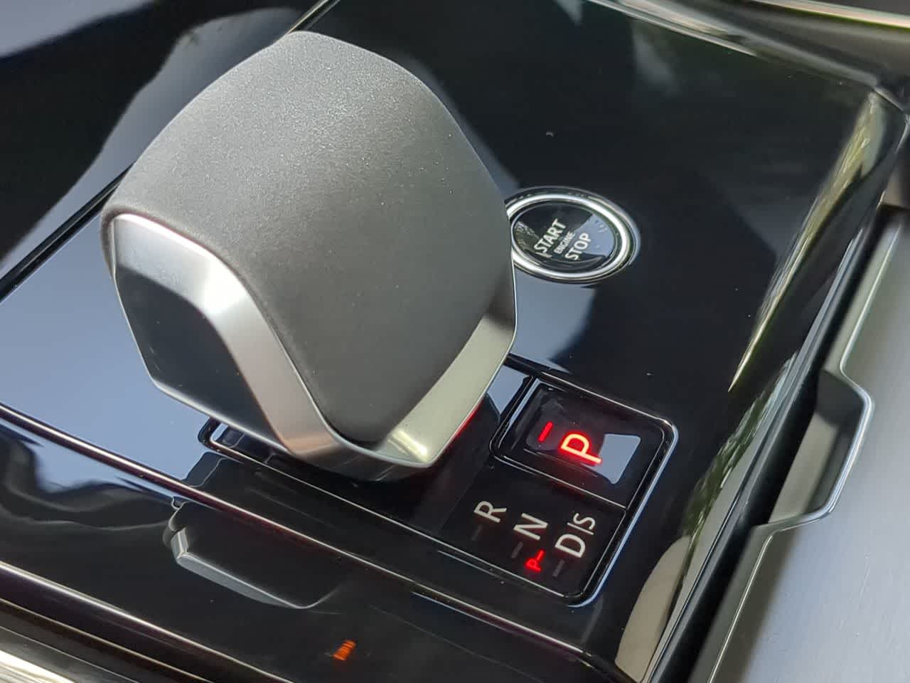 Thumbnail: 2025 Land Rover Range Rover Sport - 33