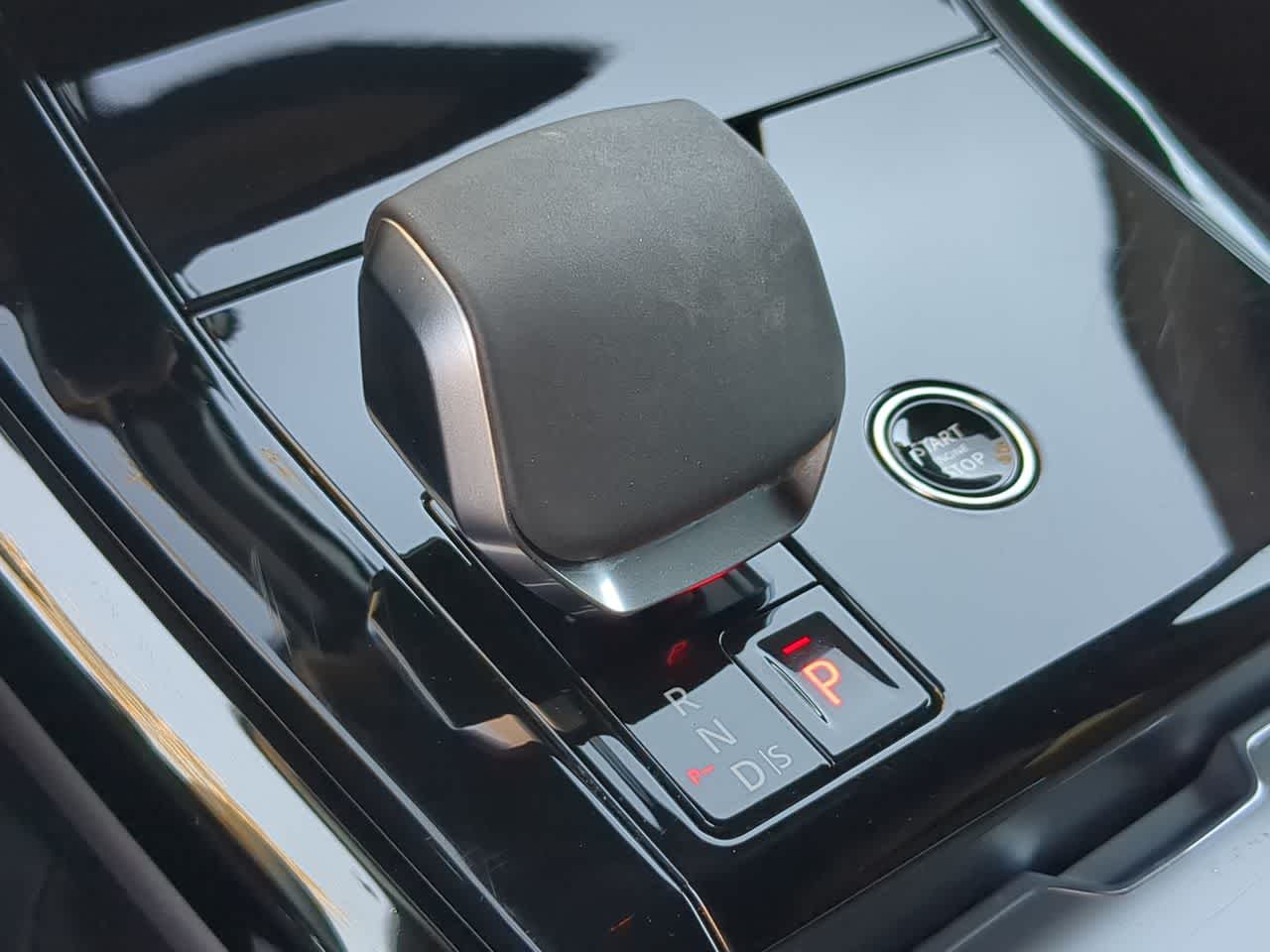 Thumbnail: 2025 Land Rover Range Rover Sport - 35