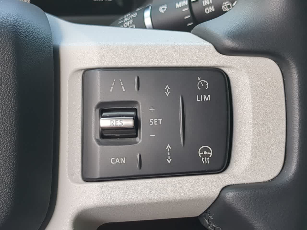 Thumbnail: 2025 Land Rover Defender - 27