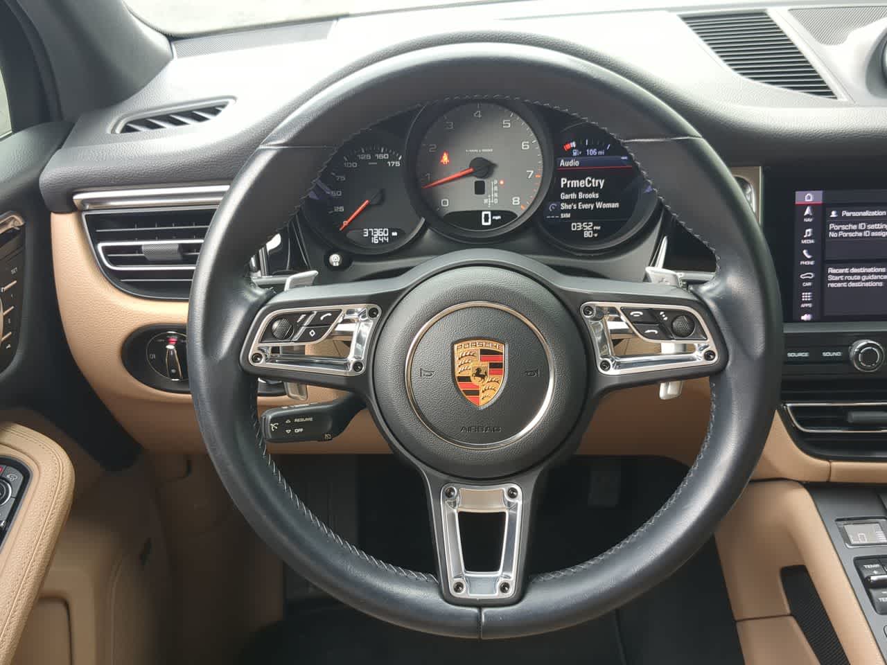 Thumbnail: 2021 Porsche Macan - 24