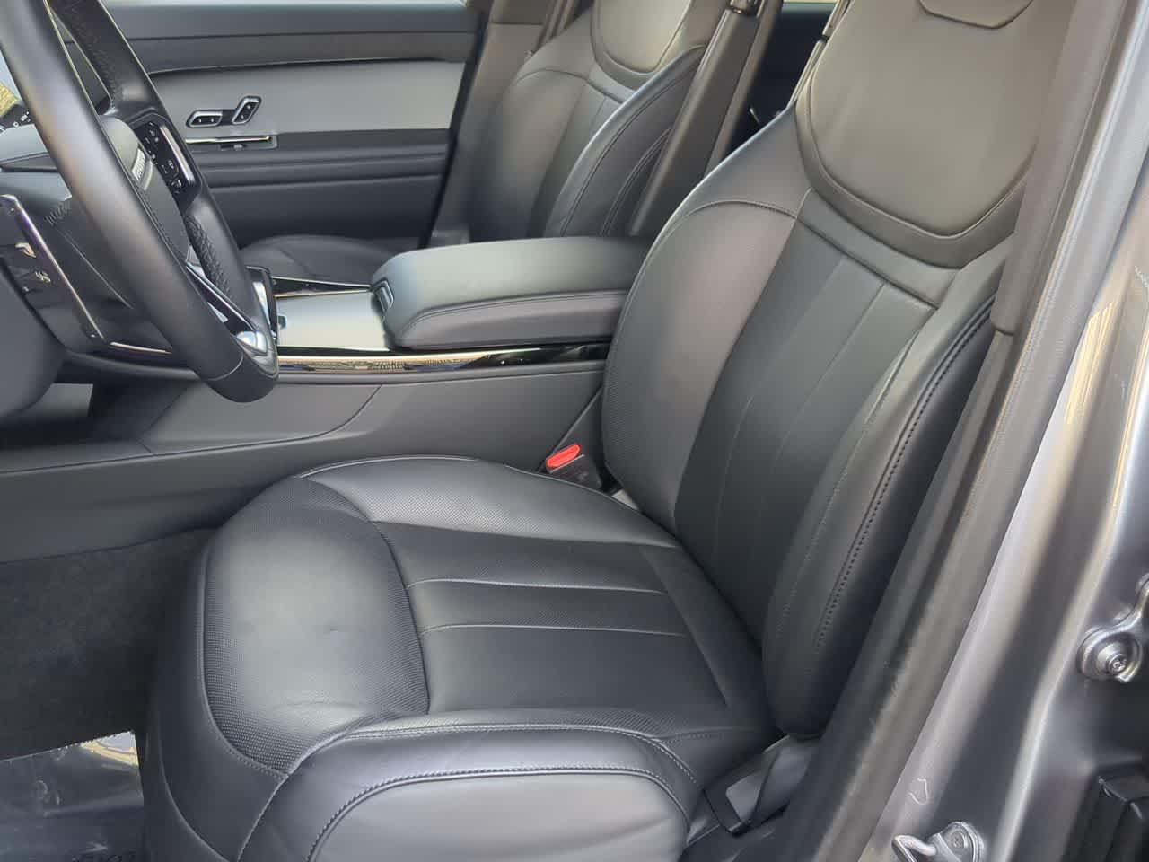 Thumbnail: 2025 Land Rover Range Rover Sport - 17