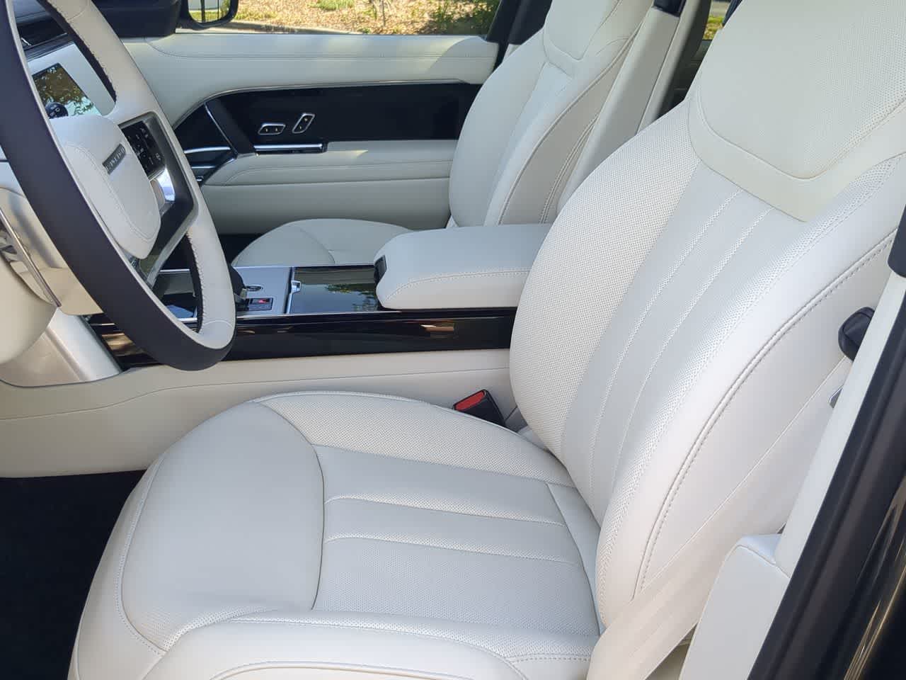 Thumbnail: 2026 Land Rover Range Rover - 17