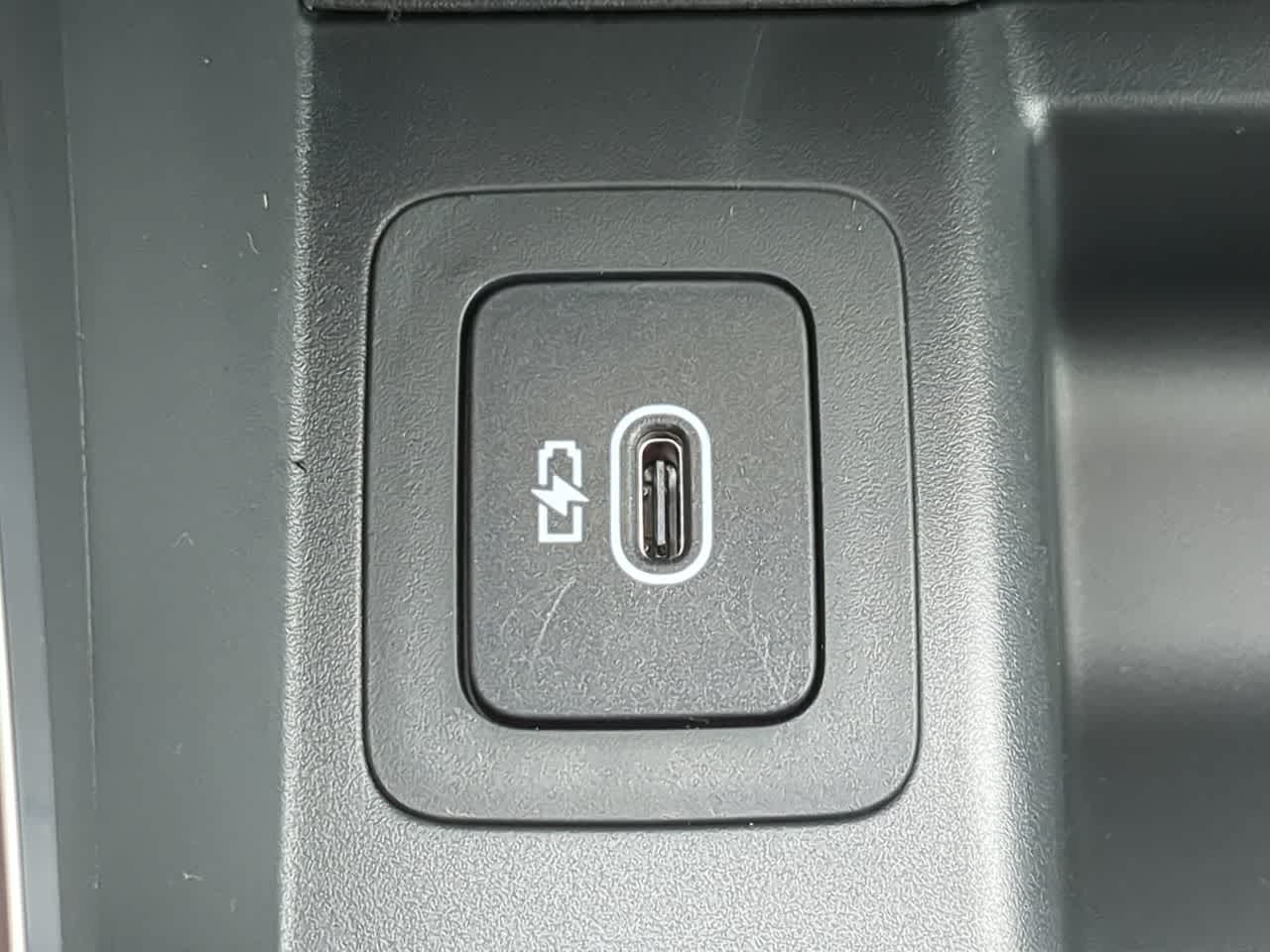 Thumbnail: 2026 Land Rover Range Rover Evoque - 34