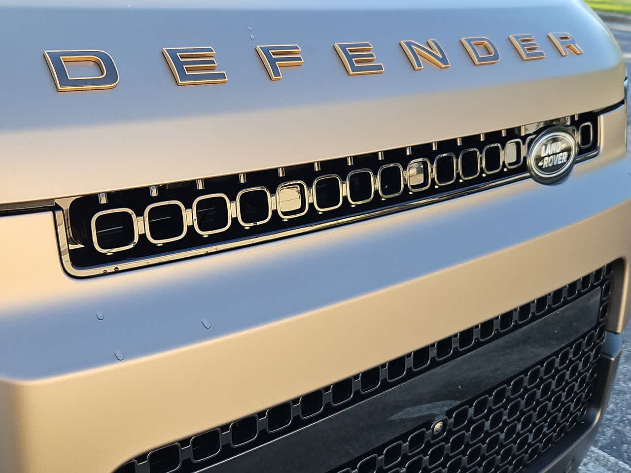 Thumbnail: 2025 Land Rover Defender - 13