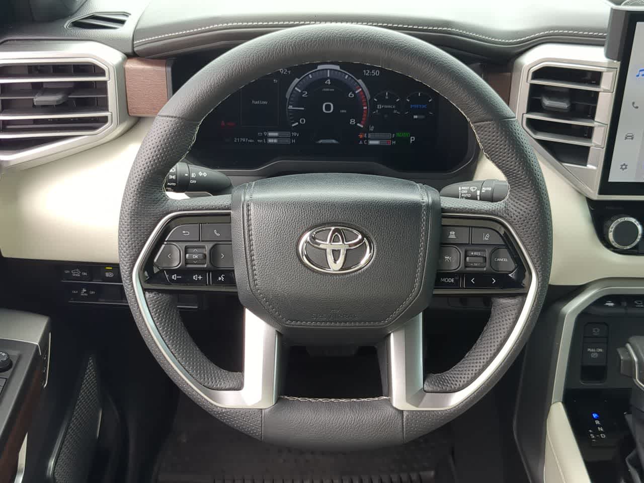 Thumbnail: 2024 Toyota Tundra - 25