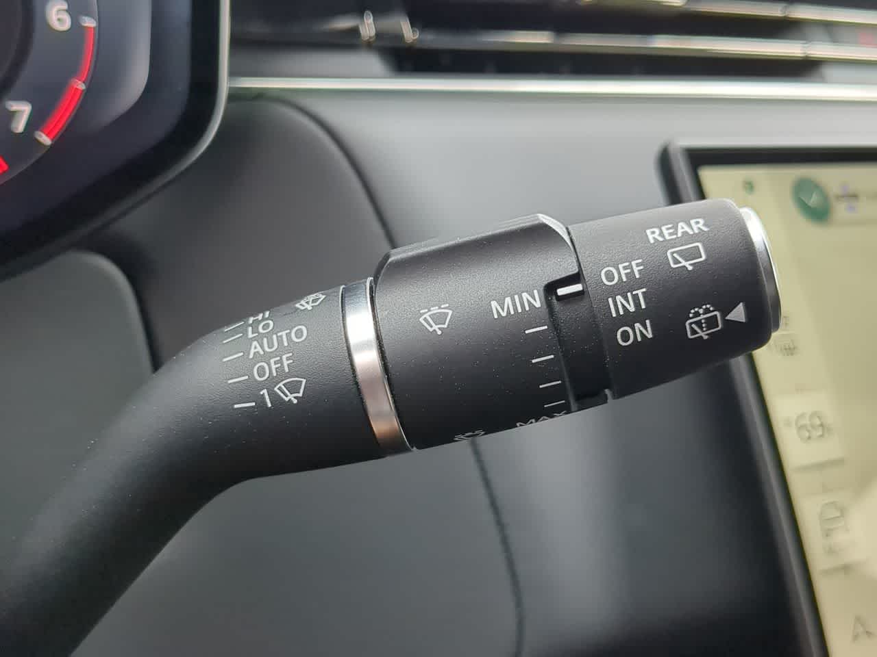 Thumbnail: 2025 Land Rover Range Rover Sport - 28