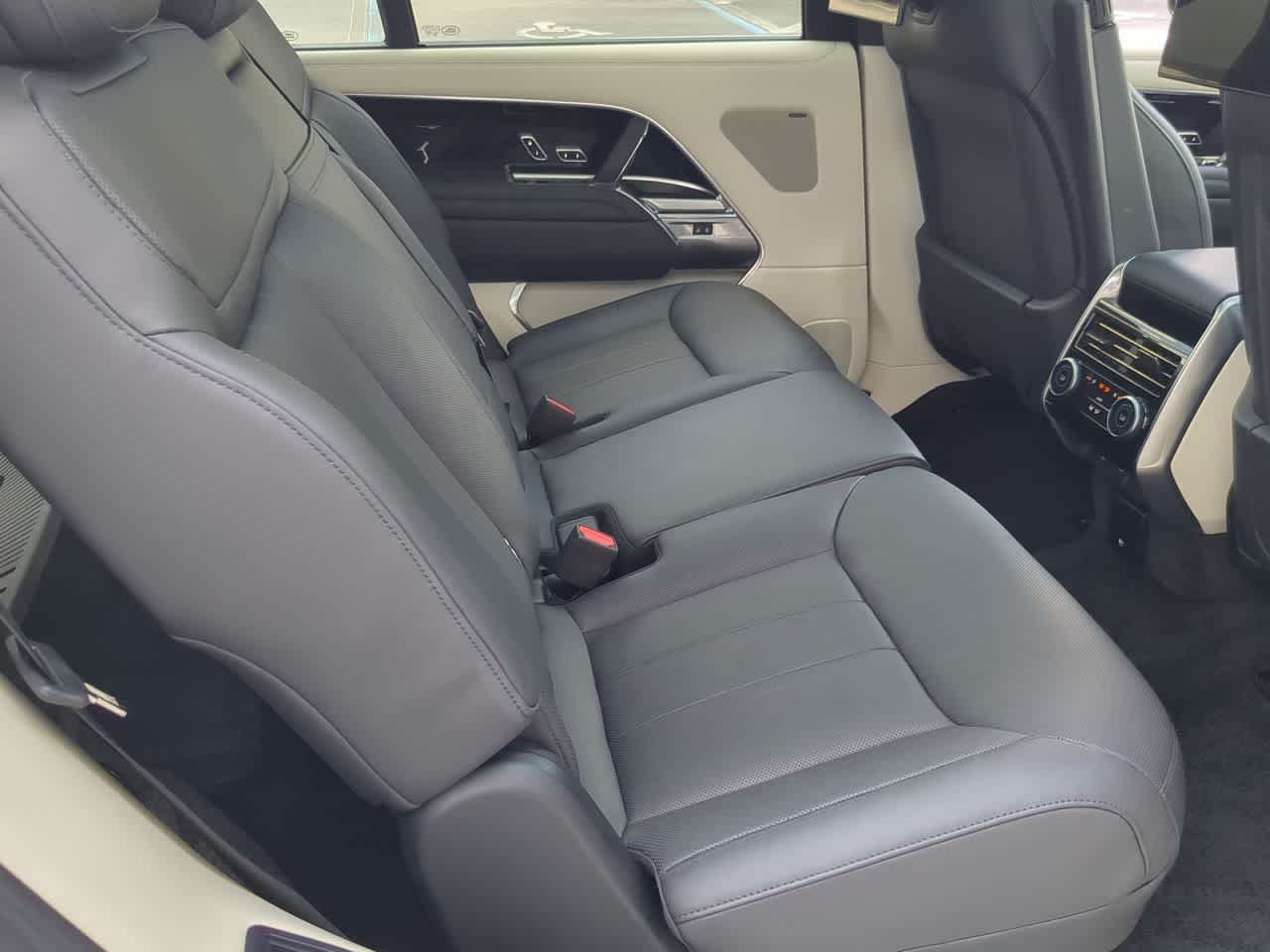 Thumbnail: 2024 Land Rover Range Rover - 28