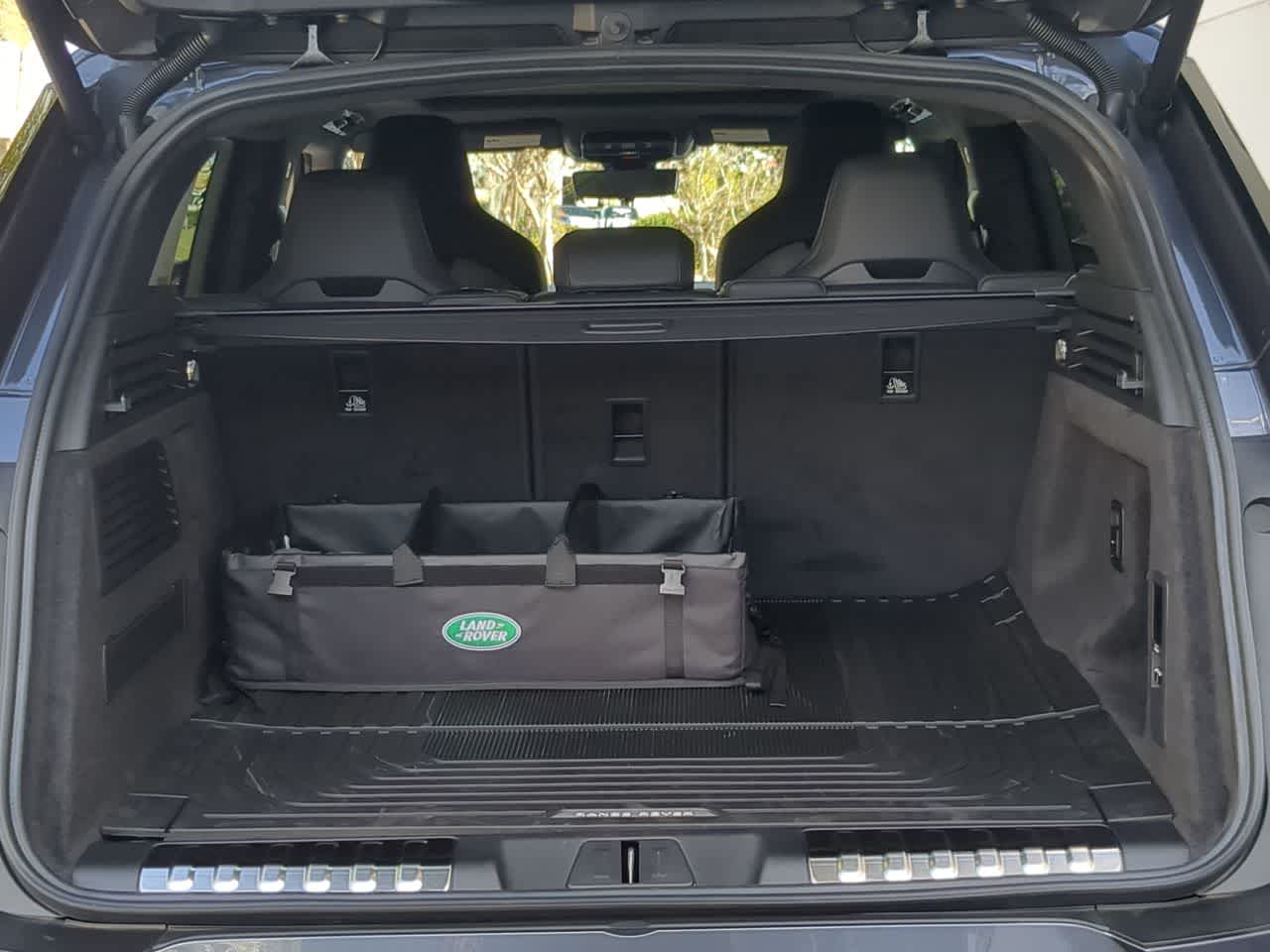 Thumbnail: 2026 Land Rover Range Rover Sport - 35