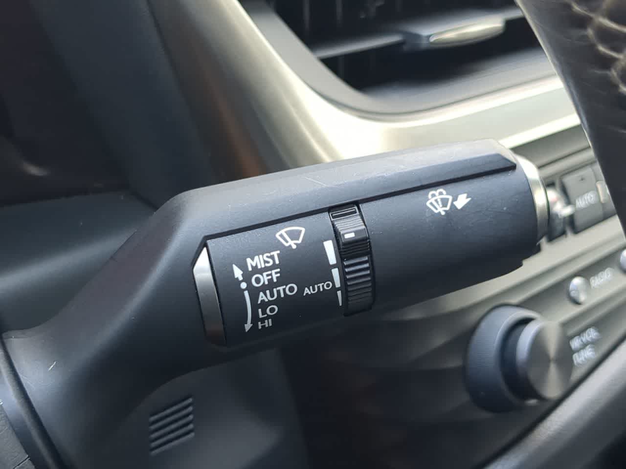 Thumbnail: 2019 Lexus ES - 26