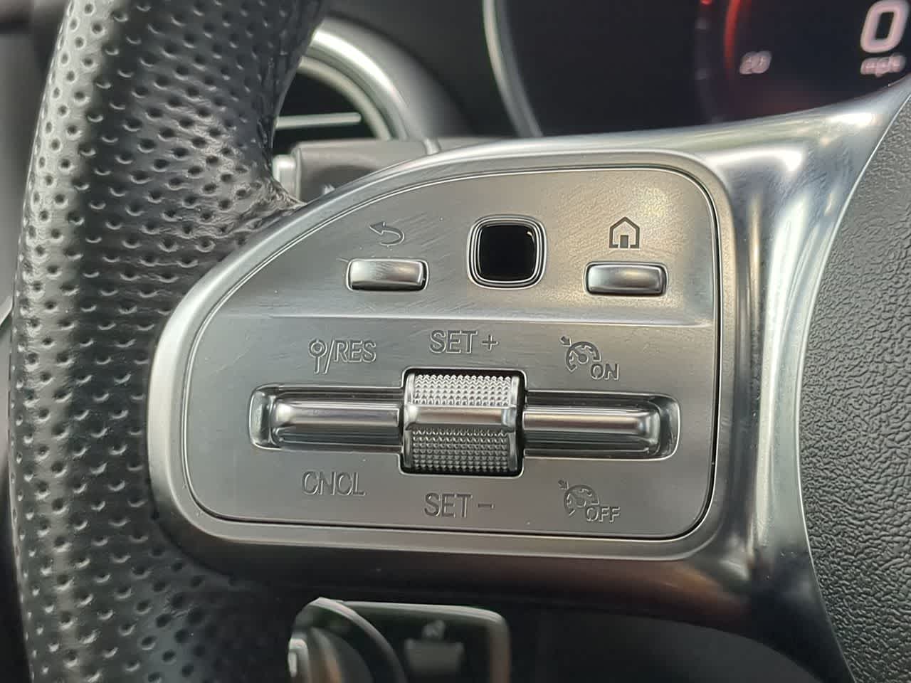 Thumbnail: 2022 Mercedes-Benz GLC - 25