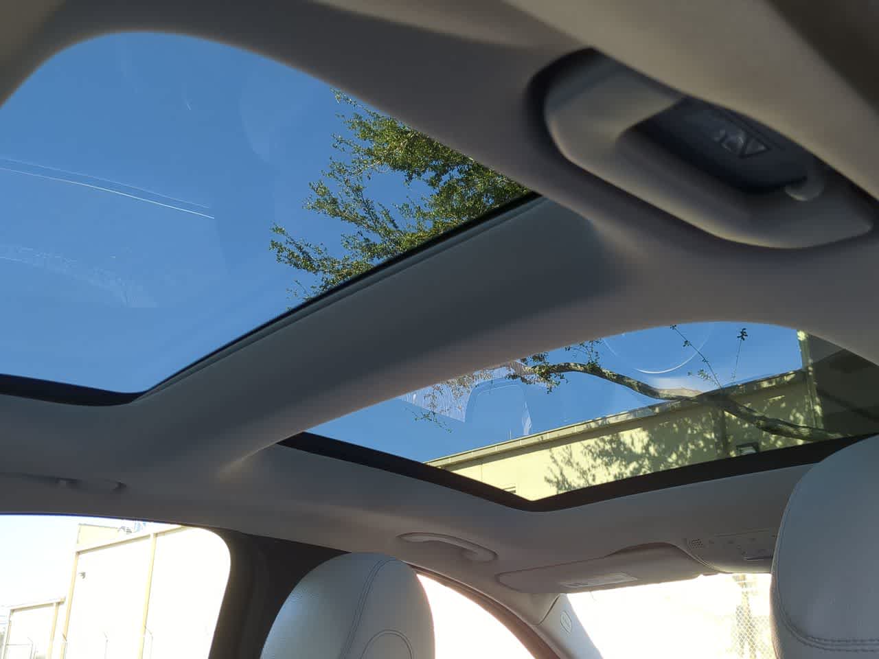 Thumbnail: 2015 Mercedes-Benz C-Class - 22