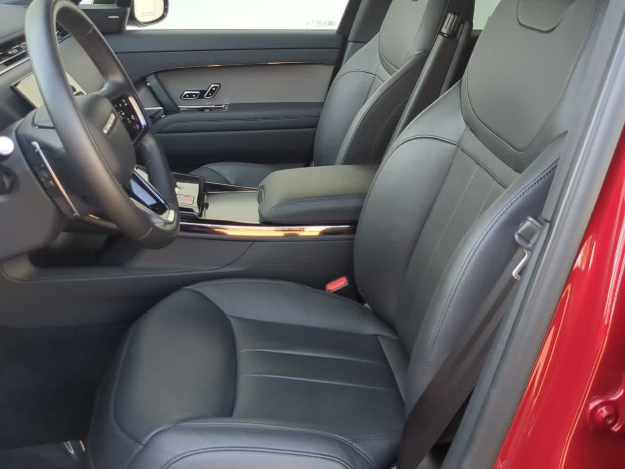 Thumbnail: 2025 Land Rover Range Rover Sport - 15