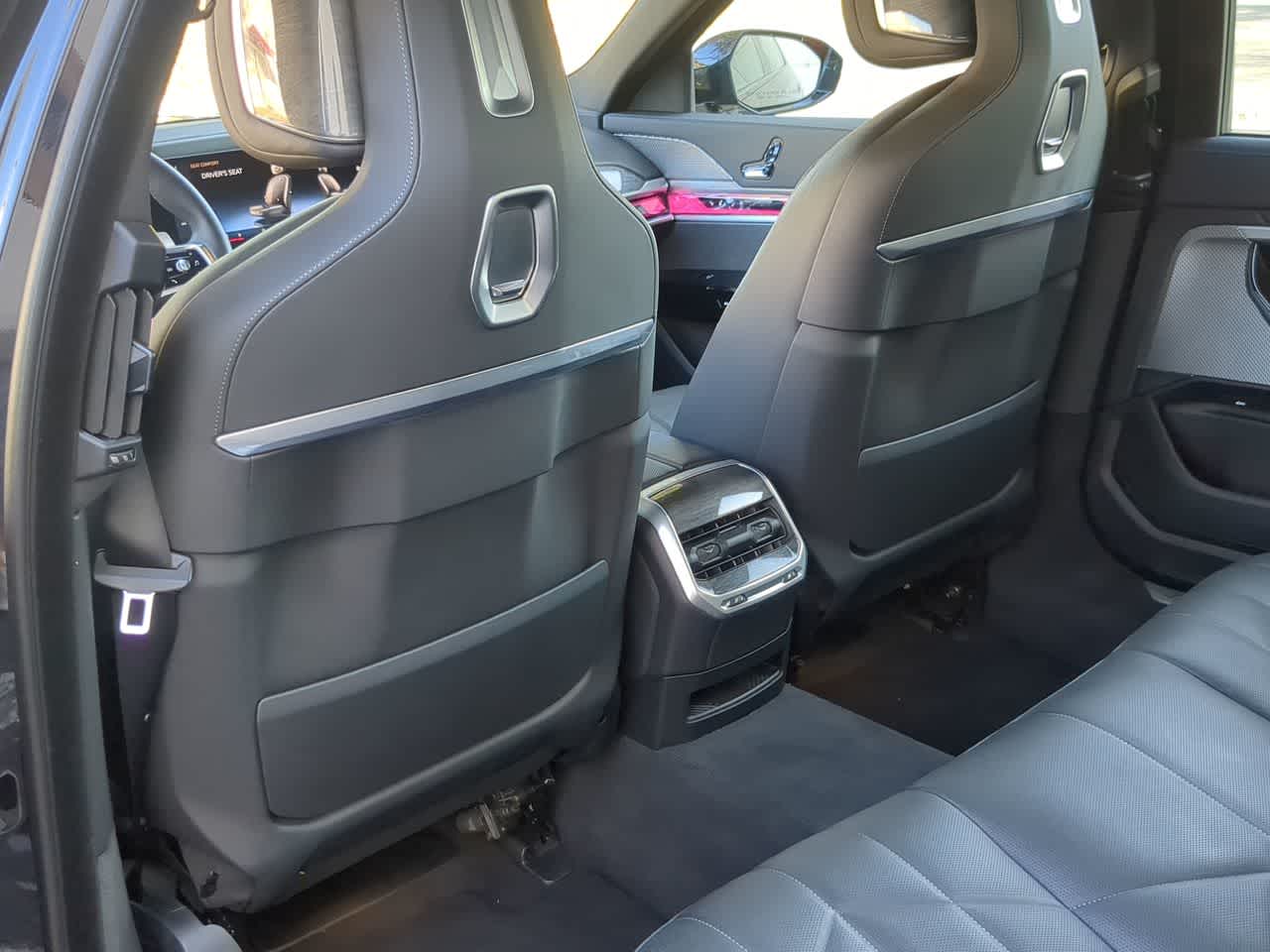 Thumbnail: 2025 BMW 7 Series - 18