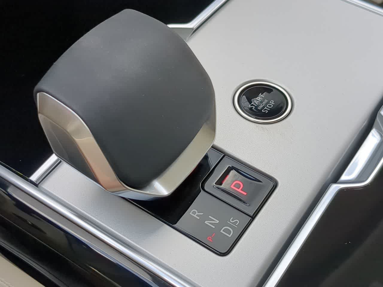 Thumbnail: 2025 Land Rover Range Rover - 32