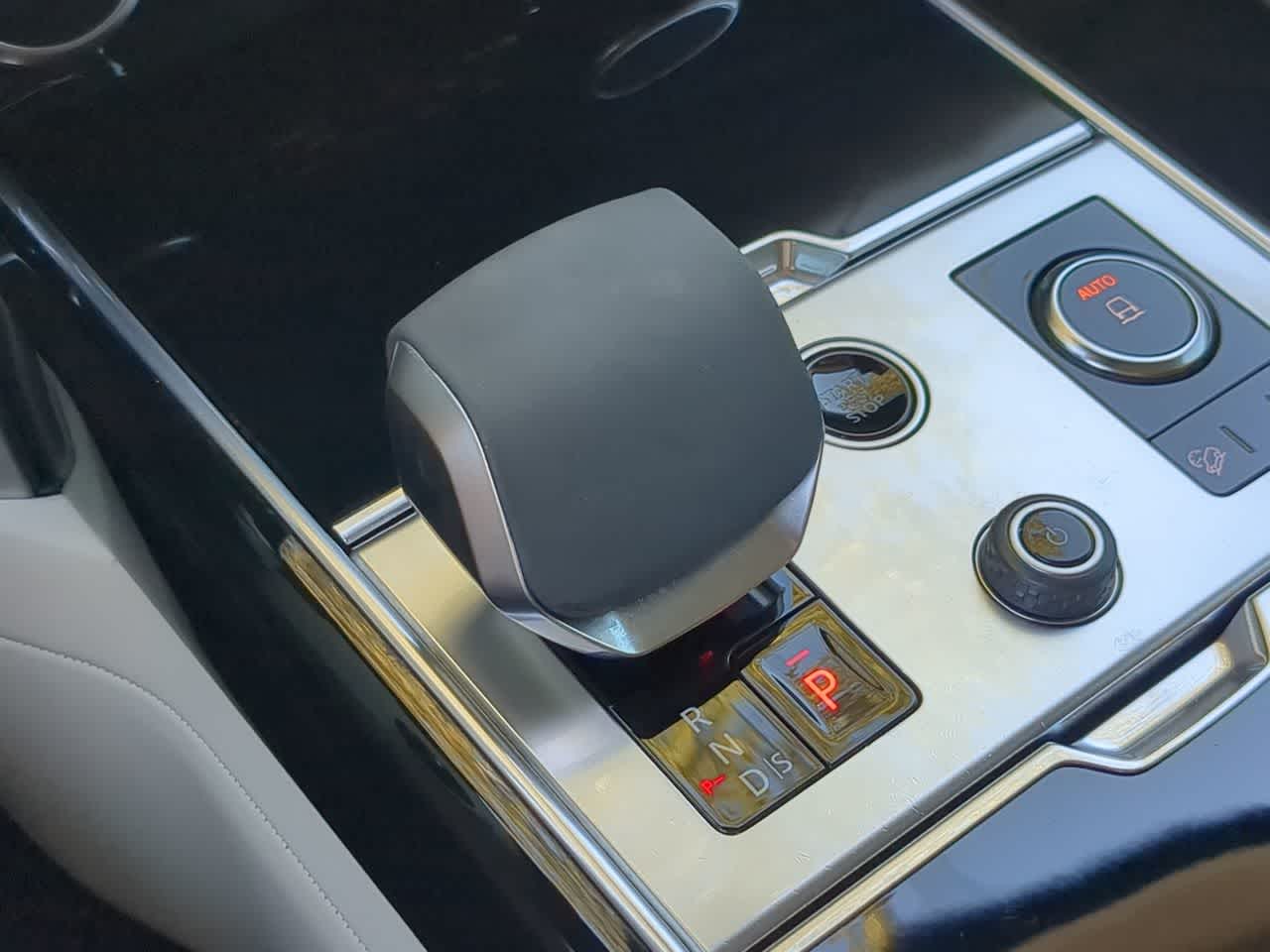 Thumbnail: 2023 Land Rover Range Rover - 33