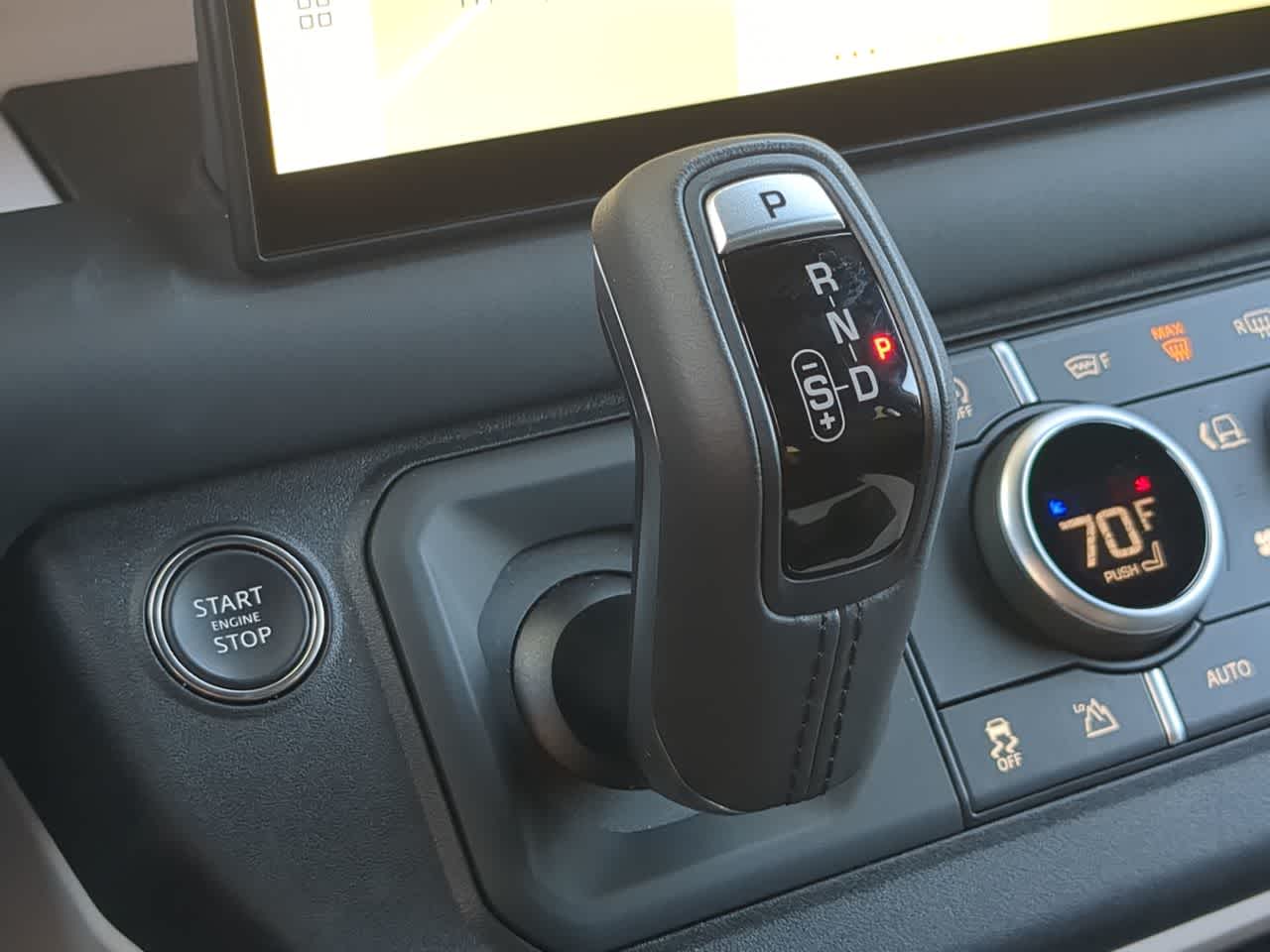 Thumbnail: 2025 Land Rover Defender - 34