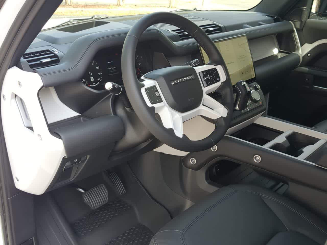 Thumbnail: 2026 Land Rover Defender - 10