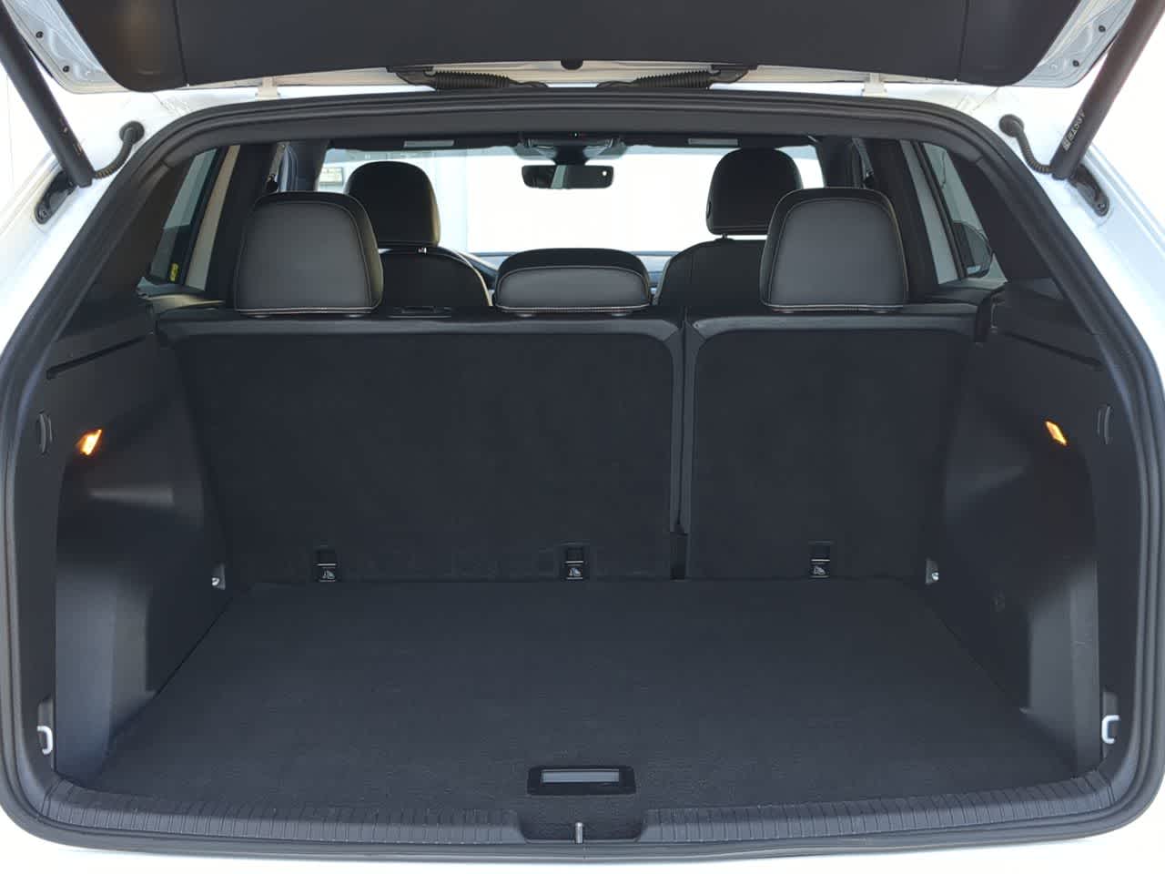 Thumbnail: 2023 Volkswagen Atlas - 36