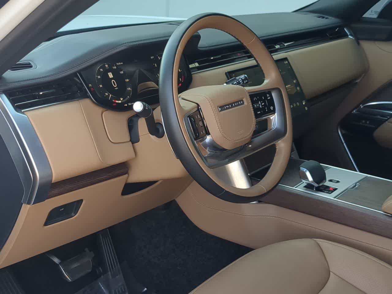 Thumbnail: 2025 Land Rover Range Rover - 10