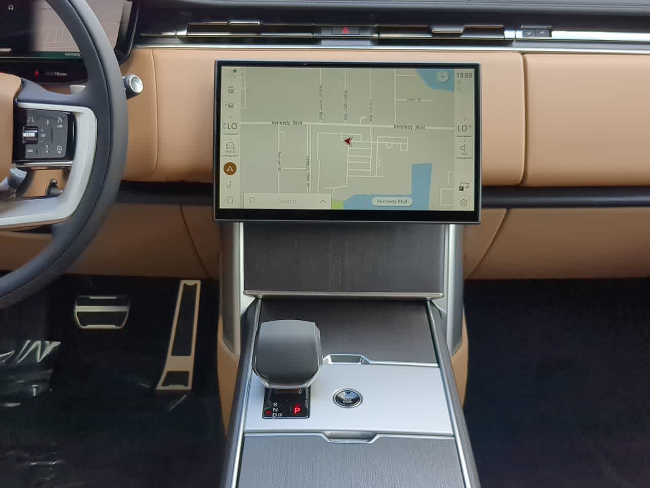 Thumbnail: 2025 Land Rover Range Rover - 28