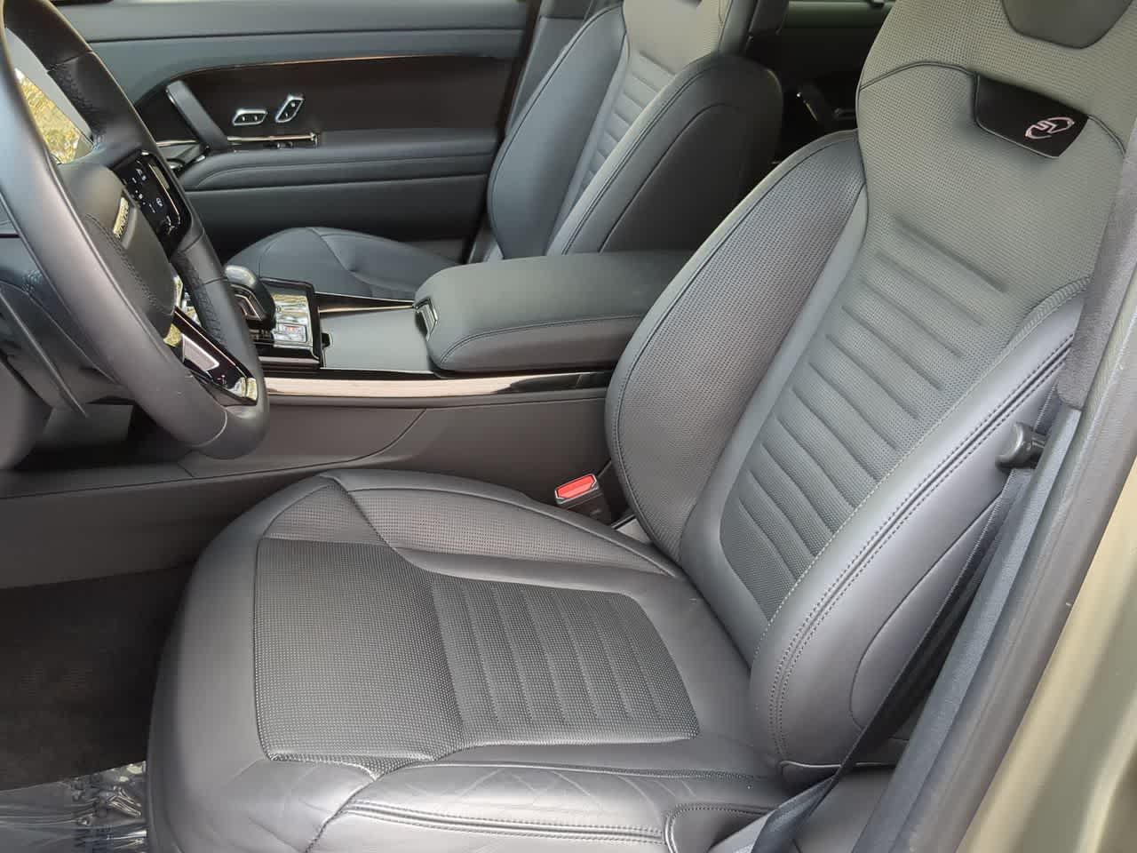 Thumbnail: 2024 Land Rover Range Rover Sport - 16