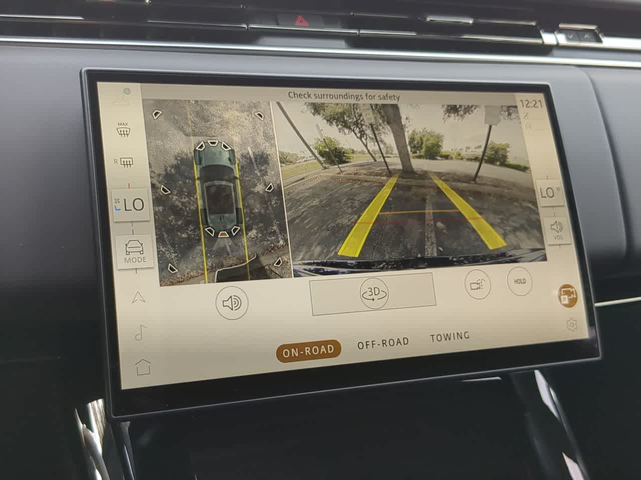 Thumbnail: 2026 Land Rover Range Rover Sport - 31