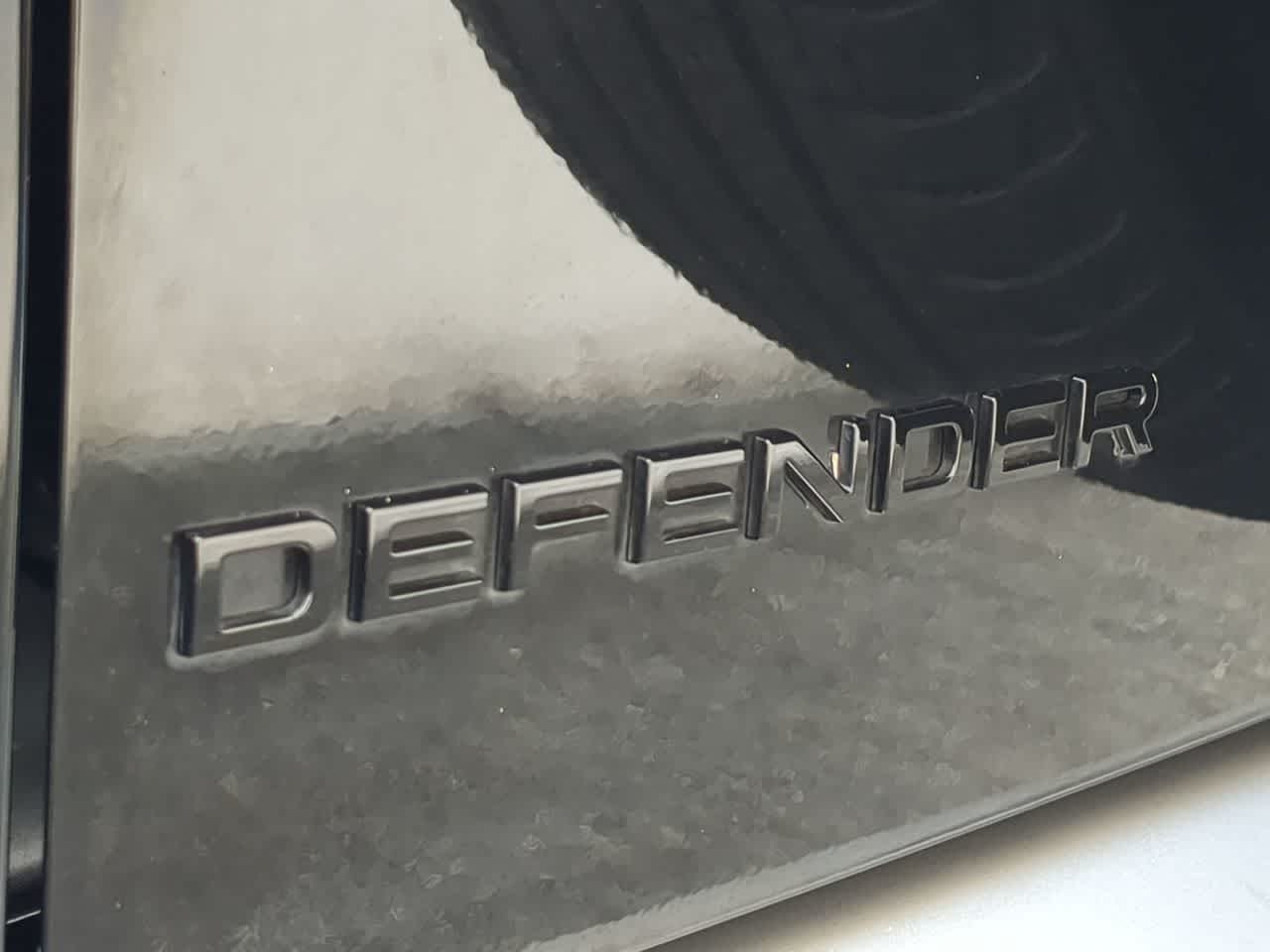 Thumbnail: 2025 Land Rover Defender - 13