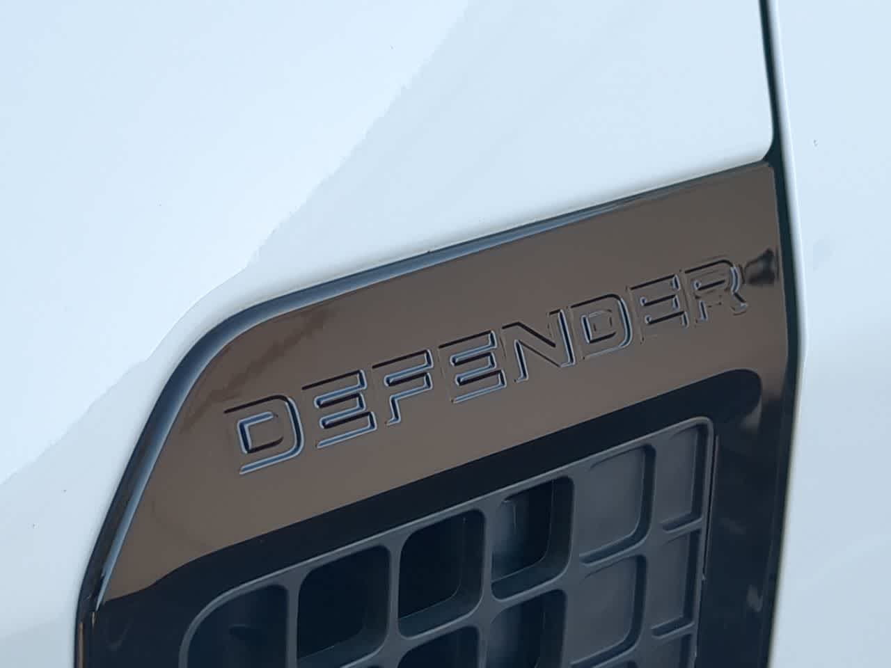 Thumbnail: 2025 Land Rover Defender - 13