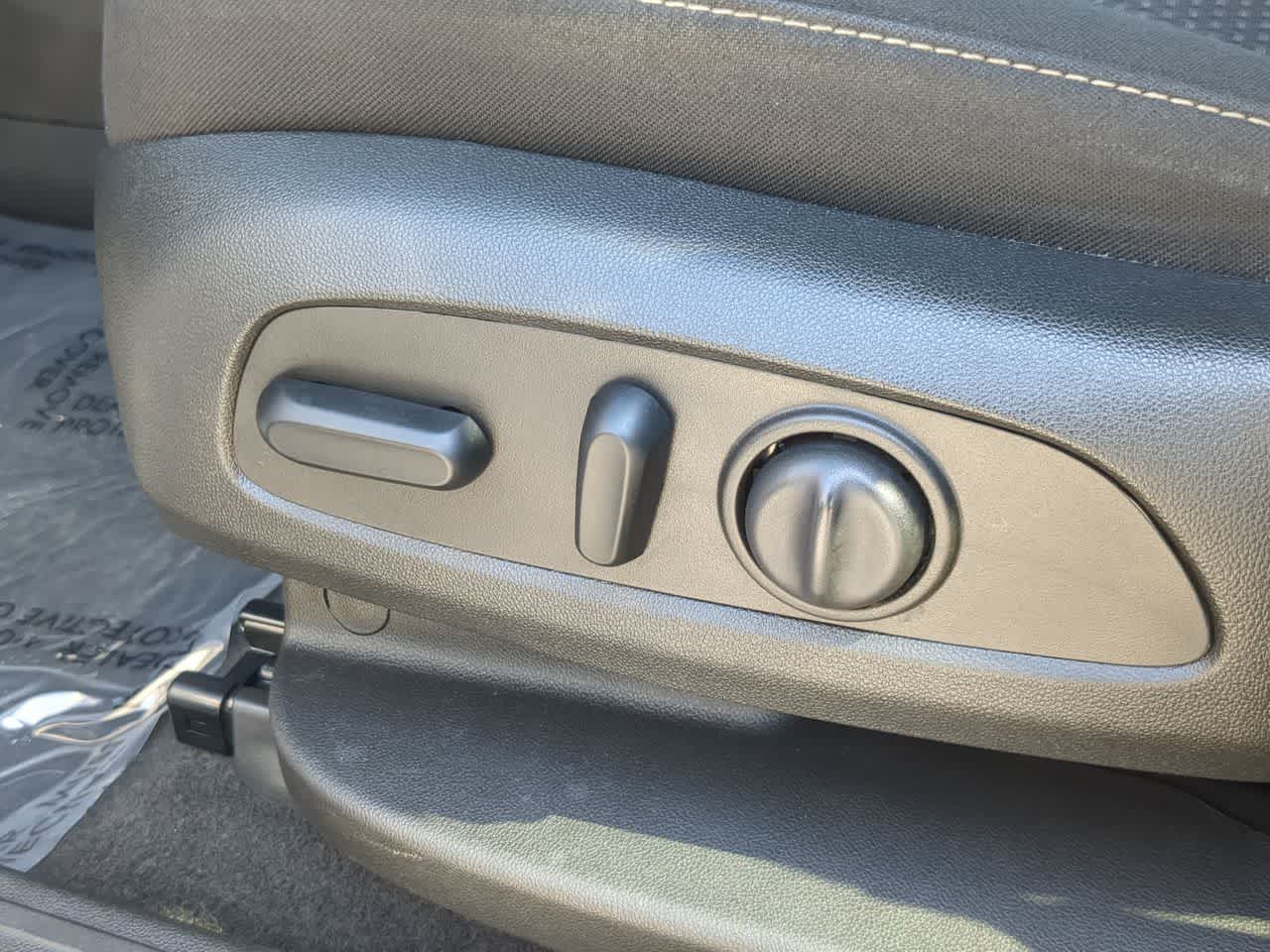 Thumbnail: 2023 GMC Acadia - 17