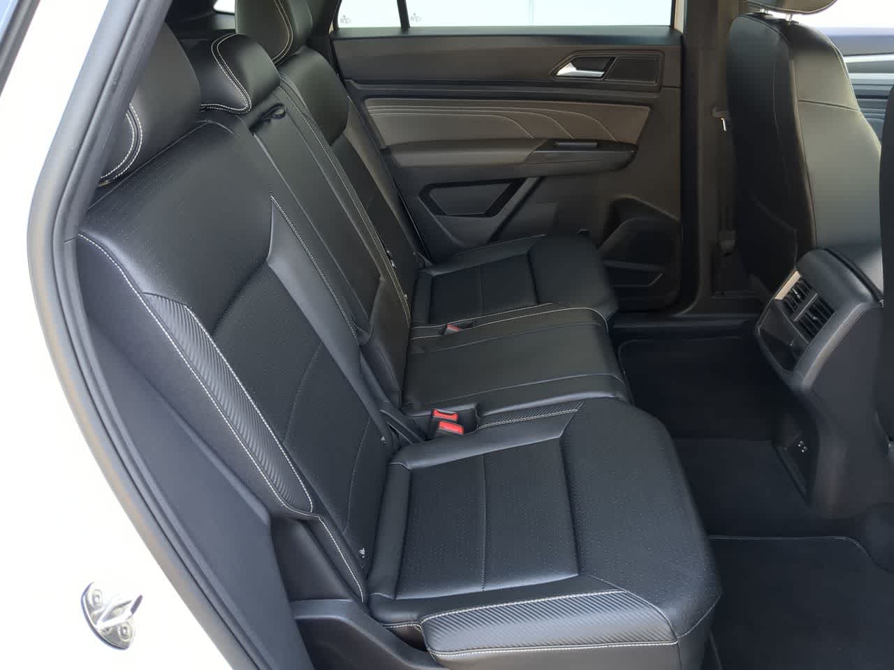 Thumbnail: 2023 Volkswagen Atlas - 21