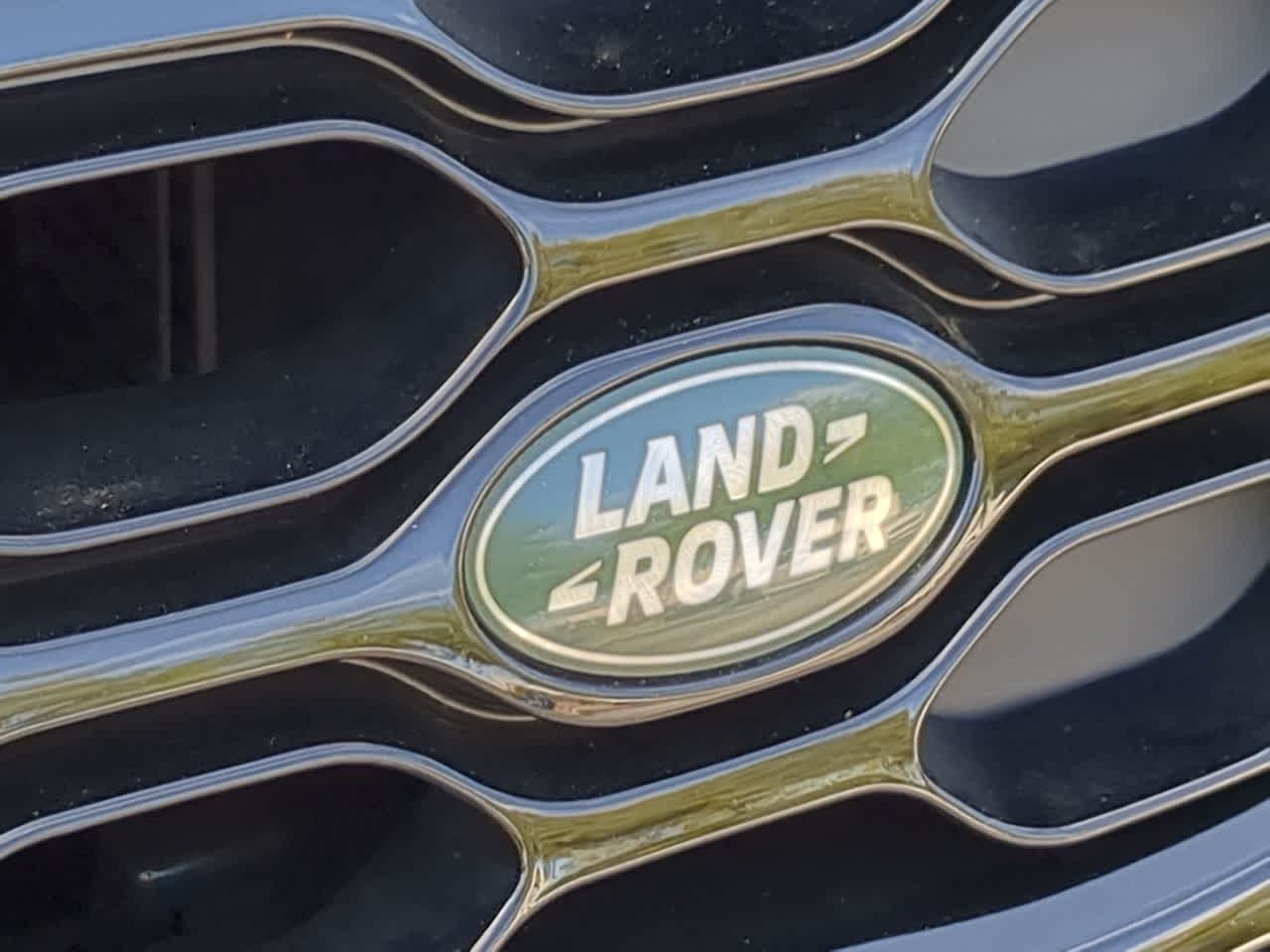 Thumbnail: 2025 Land Rover Discovery - 12
