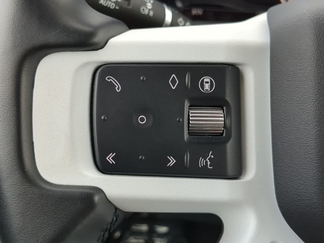 Thumbnail: 2024 Land Rover Defender - 26
