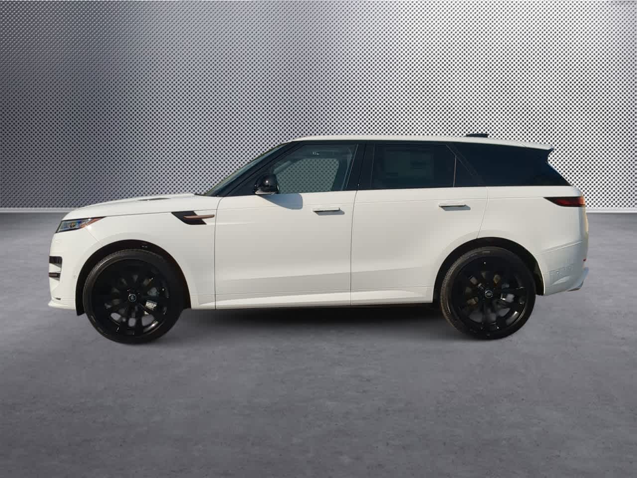 Thumbnail: 2025 Land Rover Range Rover Sport - 5