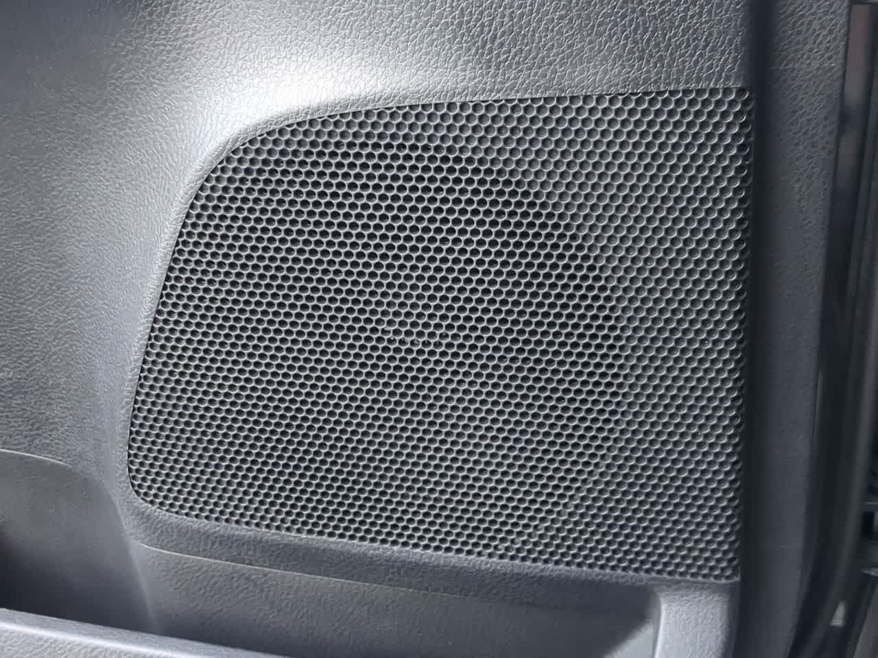 Thumbnail: 2016 Toyota RAV4 - 28