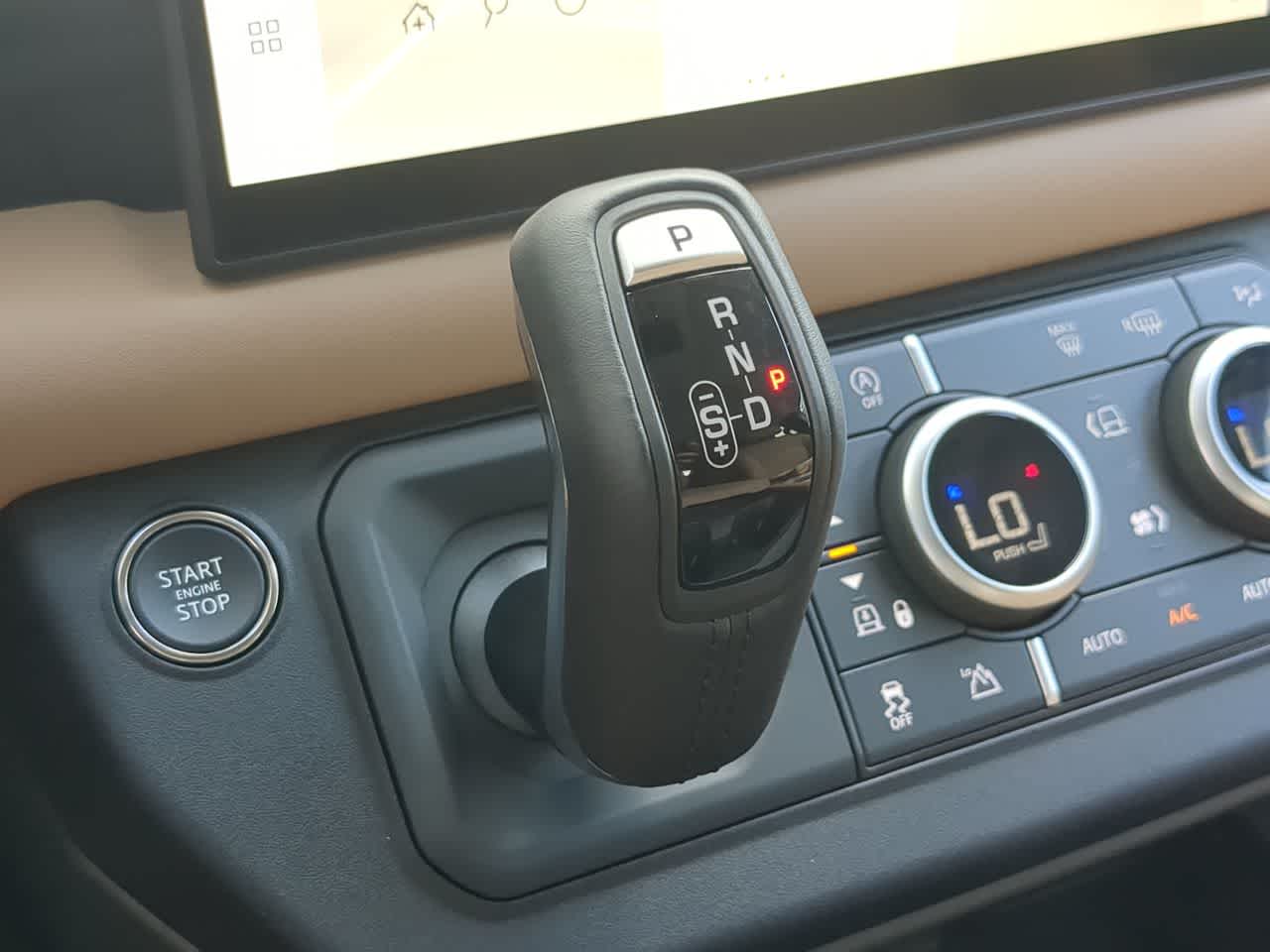 Thumbnail: 2025 Land Rover Defender - 34