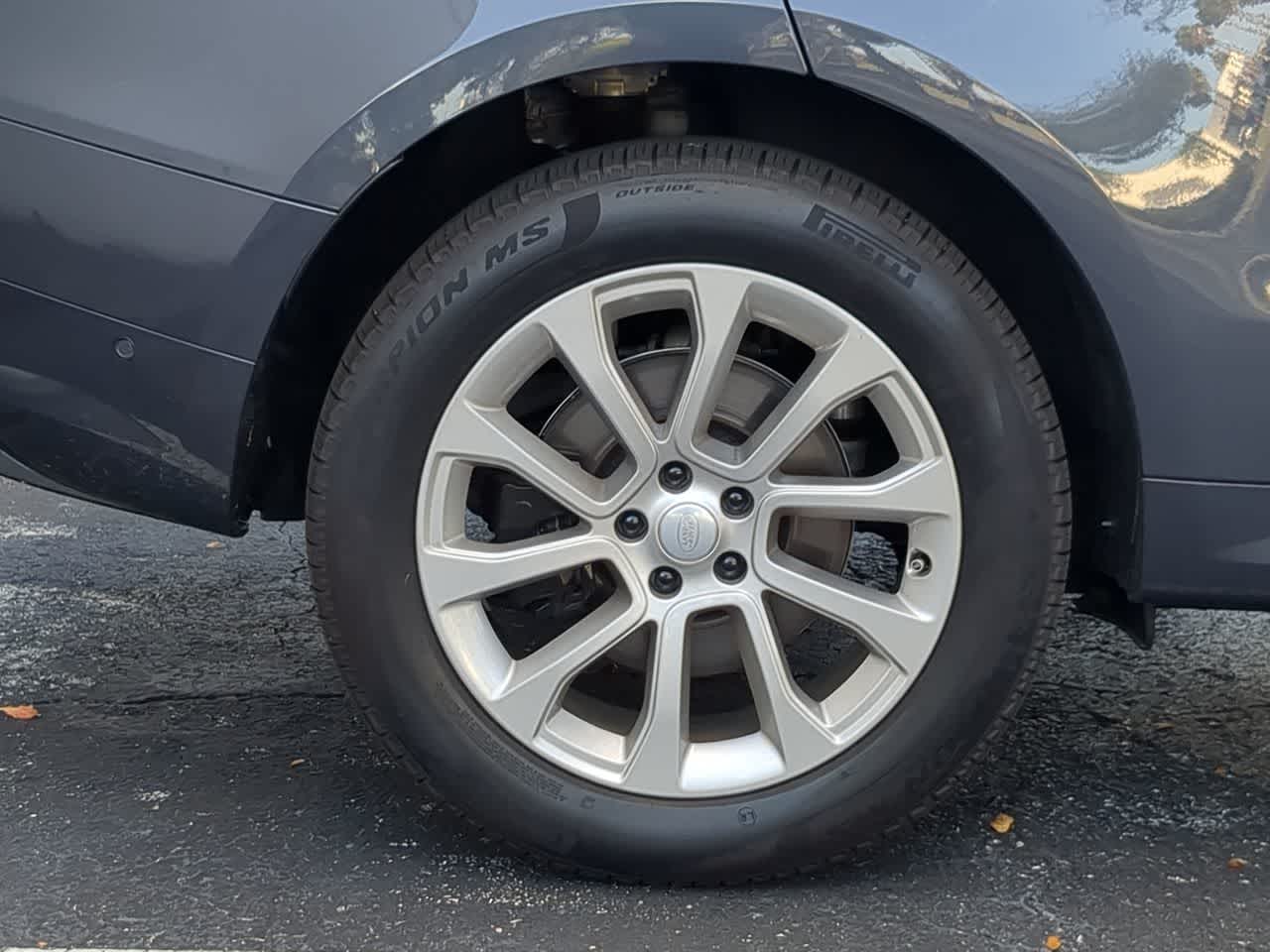 Thumbnail: 2025 Land Rover Range Rover Sport - 13