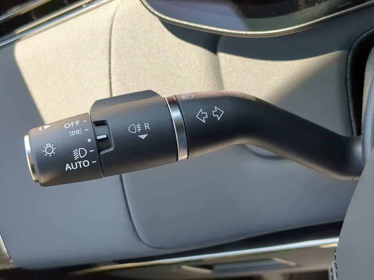 Thumbnail: 2025 Land Rover Range Rover Sport - 28