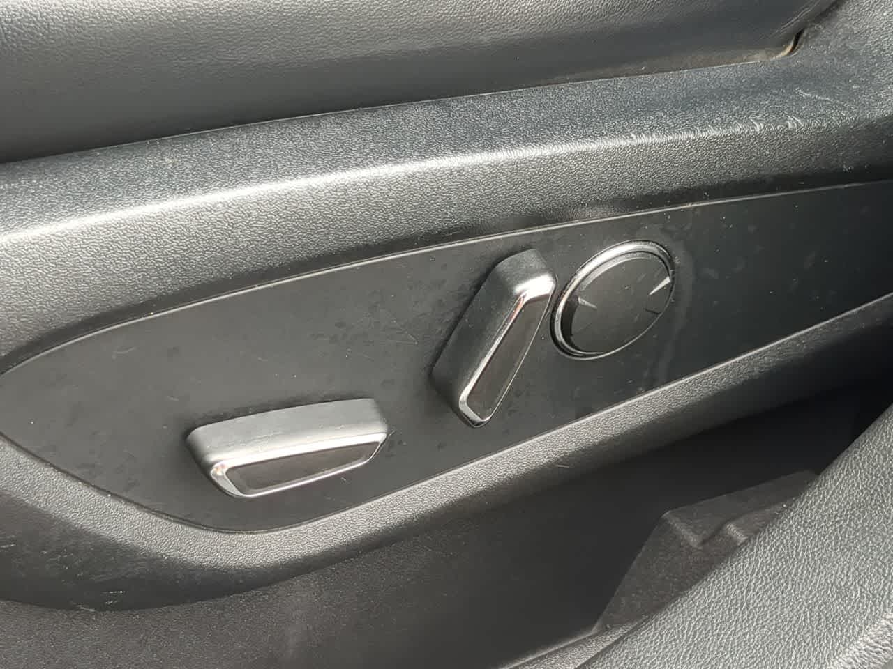 Thumbnail: 2017 Lincoln MKX - 16